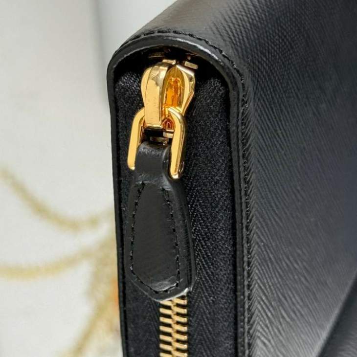 Picture of Prada Wallets _SKUfw172740964fw